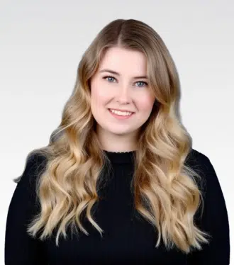 Chelsea Schuster Headshot