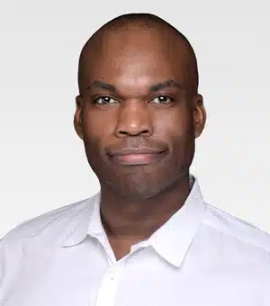 Victor Warren Headshot